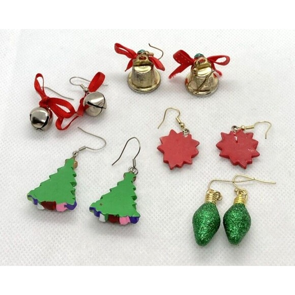 Vintage - Now Lot 5 Pairs Pierced Christmas Earrings Bell Tree Bow Bulb Flower - Picture 8 of 11